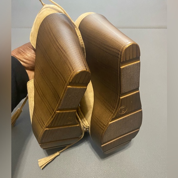 NWOT David Aaron Faux Sued Wedges - Picture 3 of 3